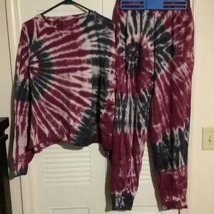Johnny Becca crew neck SS and joggers, size M, maroon, dark blue and cream